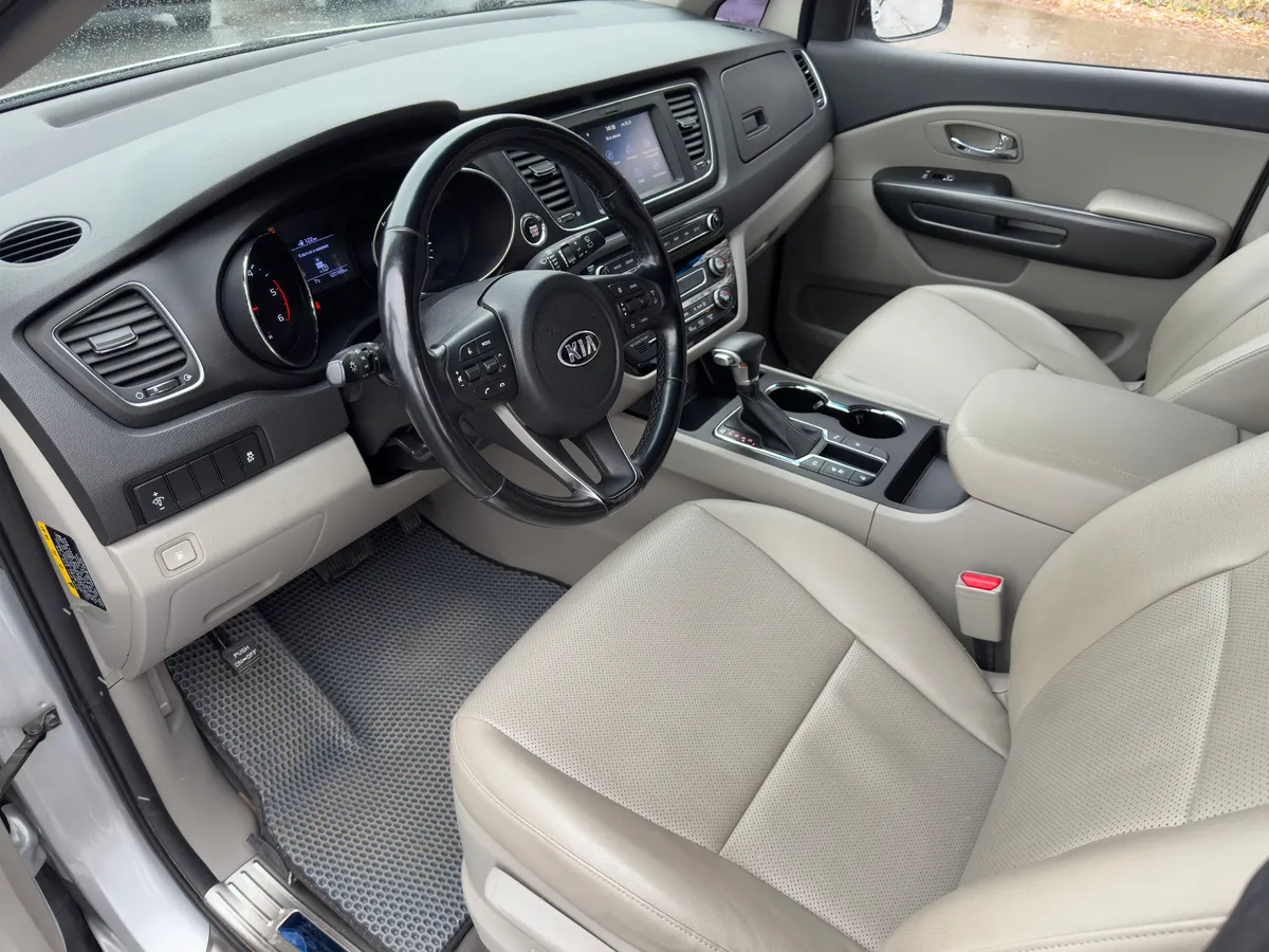 Kia Carnival 2.2 CRDi AT (200 л.с.)