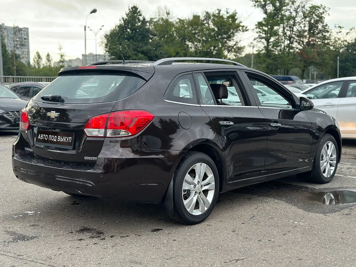 Chevrolet Cruze 1.8 AT (141 л.с.)