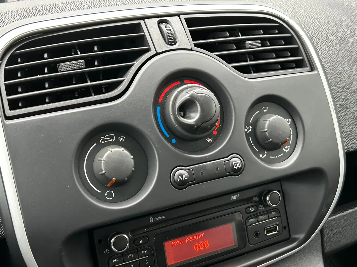 Renault Kangoo 1.5 dCi MT (86 л.с.)