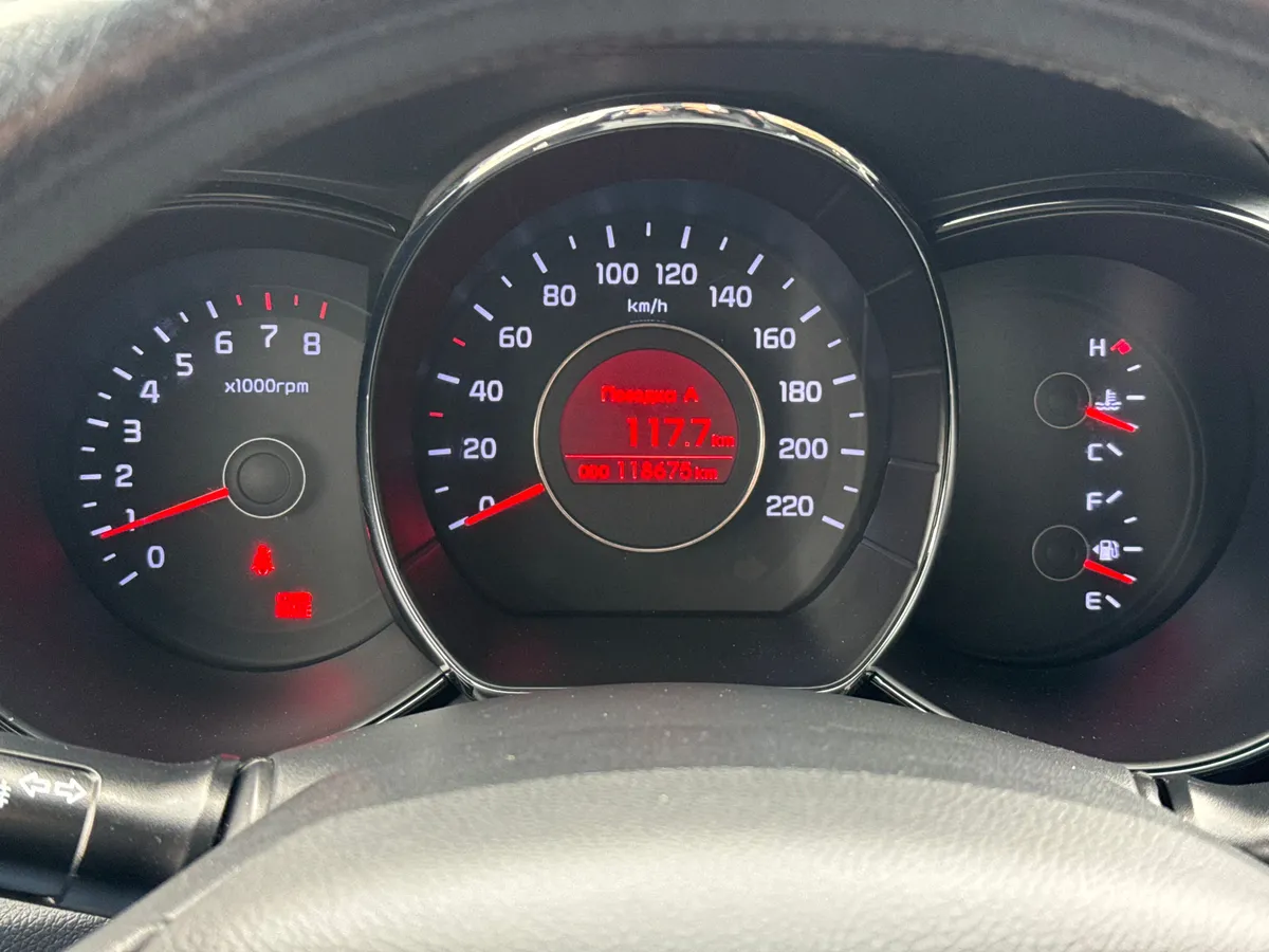 Kia Rio 1.6 MT (123 л.с.), 2013 — фото 13