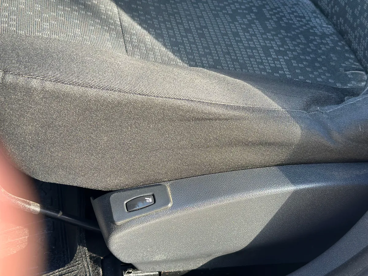 ВАЗ (Lada) Largus 1.6 MT 16 кл (7 мест) (106 л.с.)