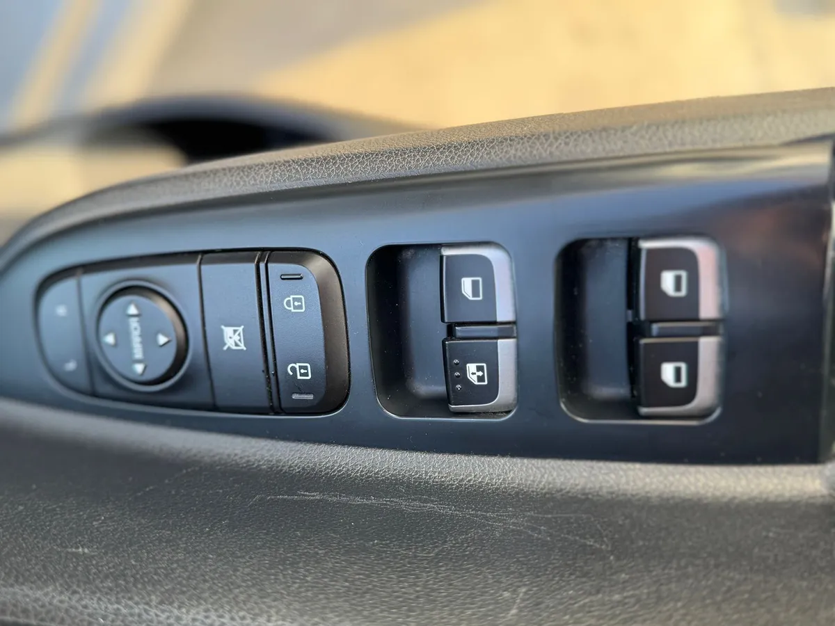 Kia Rio 1.6 AT (123 л.с.)