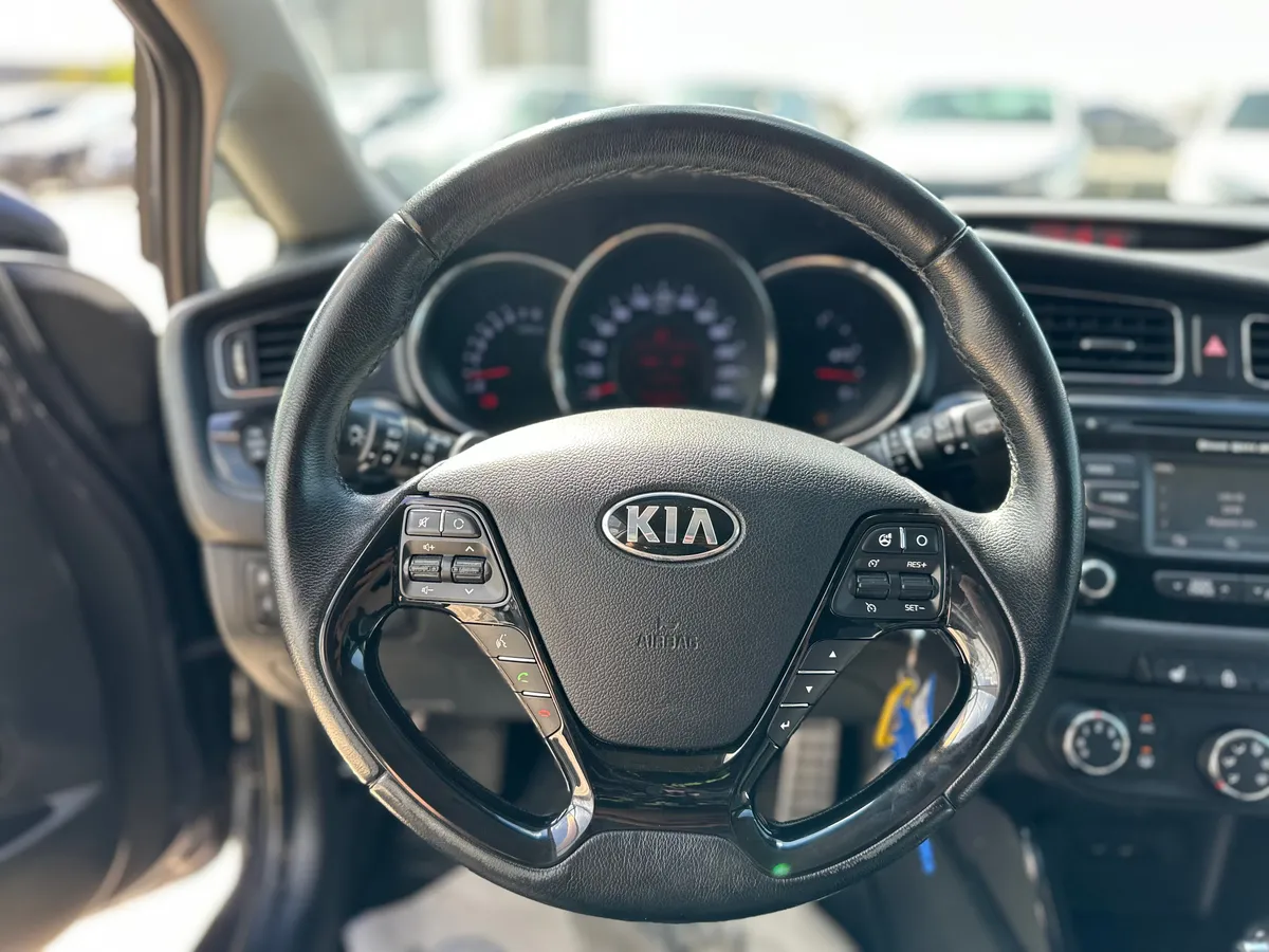 Kia Ceed 1.6 AT (129 л.с.)