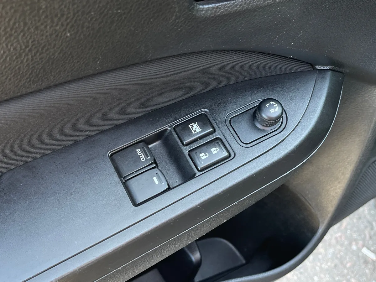 Suzuki Vitara 1.6 MT (117 л.с.), 2015 — фото 12
