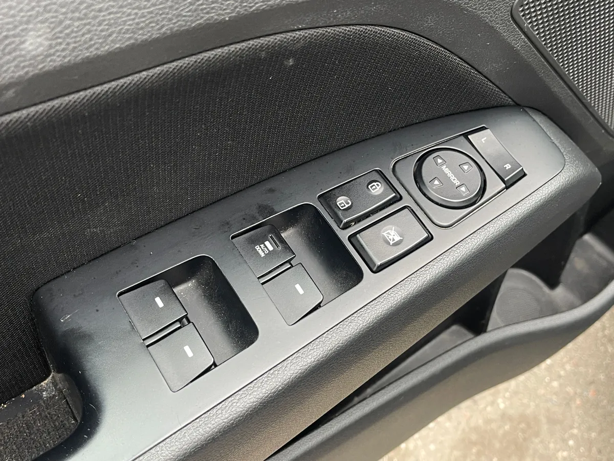 Hyundai Elantra 1.6 AT (128 л.с.), 2017 — фото 12