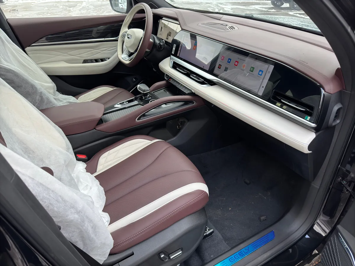 Geely Monjaro 2.0 AT 4WD (238 л.с.)