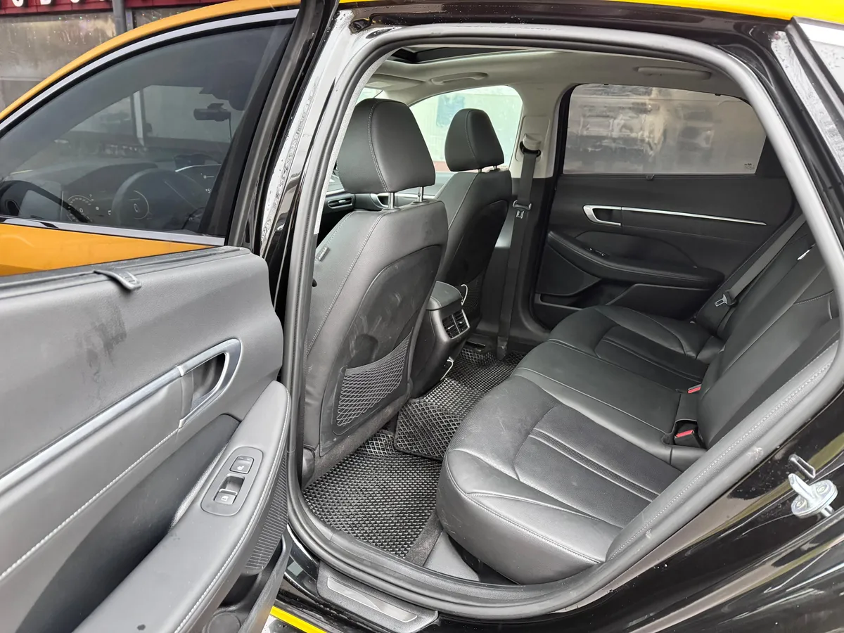 Hyundai Sonata 2.5 (180 л.с.) бензин, АКПП, передний привод