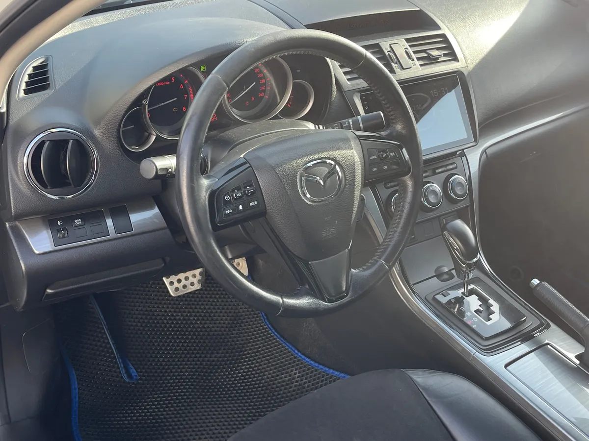 Mazda 6 2.0 AT (147 л.с.)