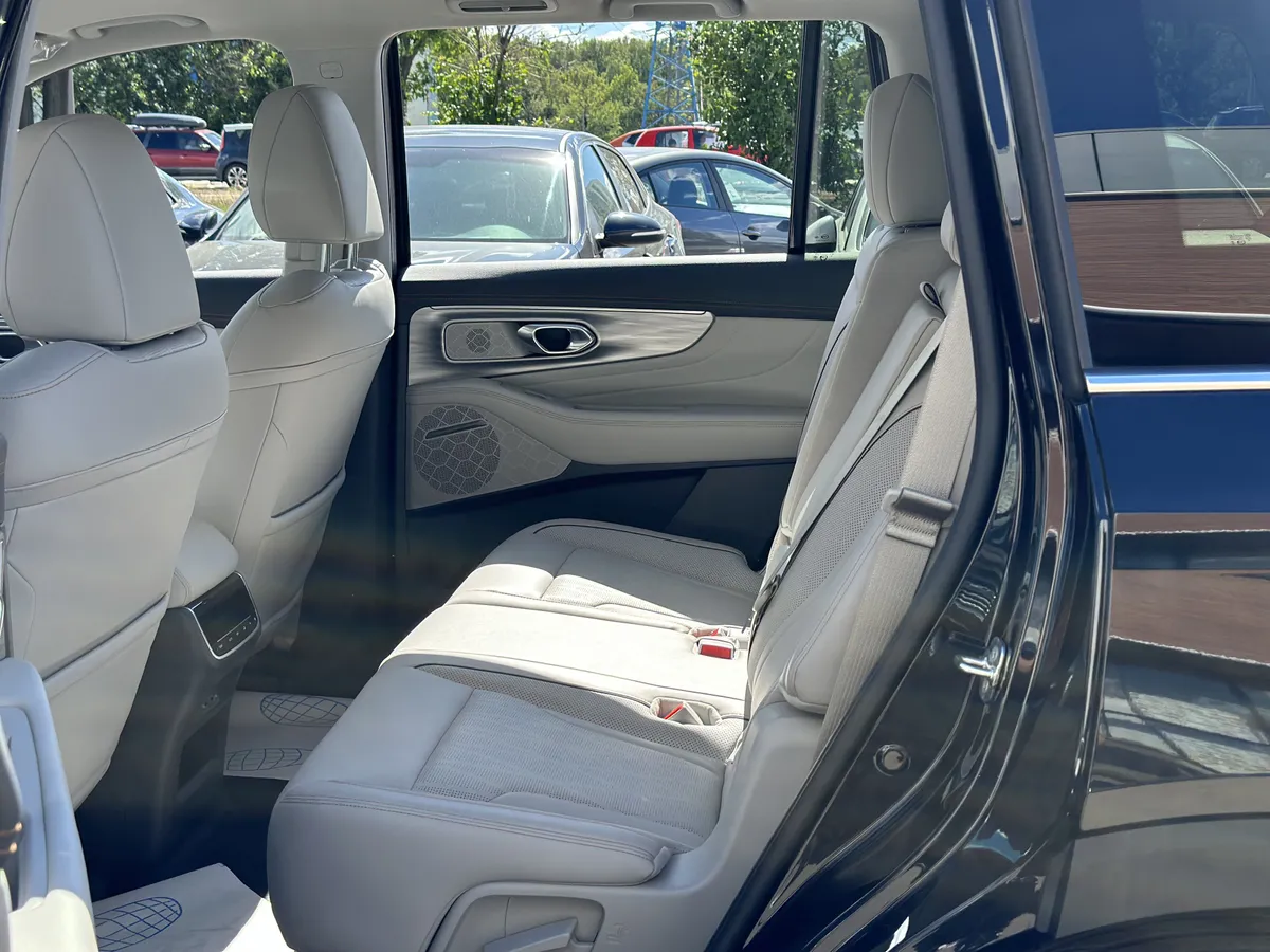 GAC Trumpchi GS8 2.0 AT 4WD (252 л.с.)